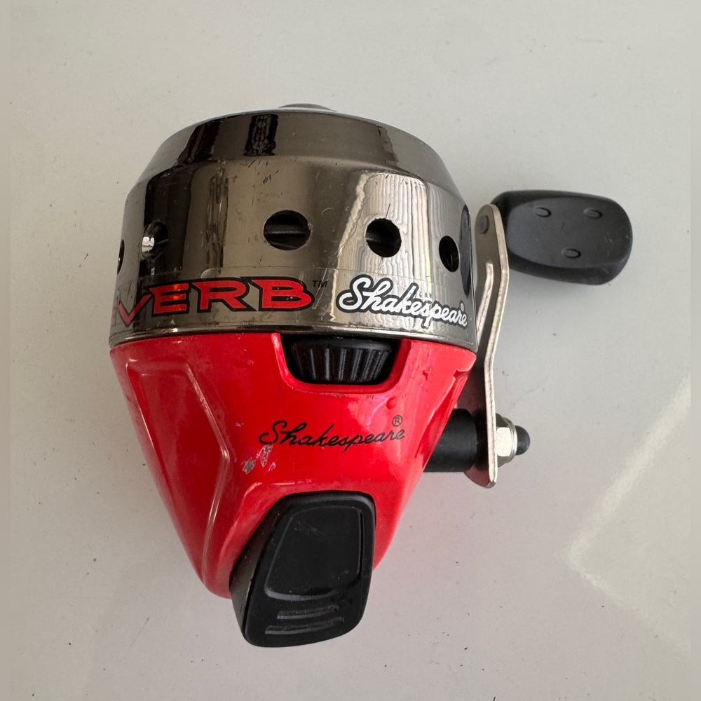 Shakespeare Reverb Red & Chrome Spin-Cast Fishing Reel